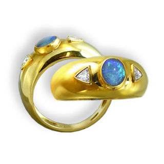 Unisex style ring Black Opal and Trilliant diamonds